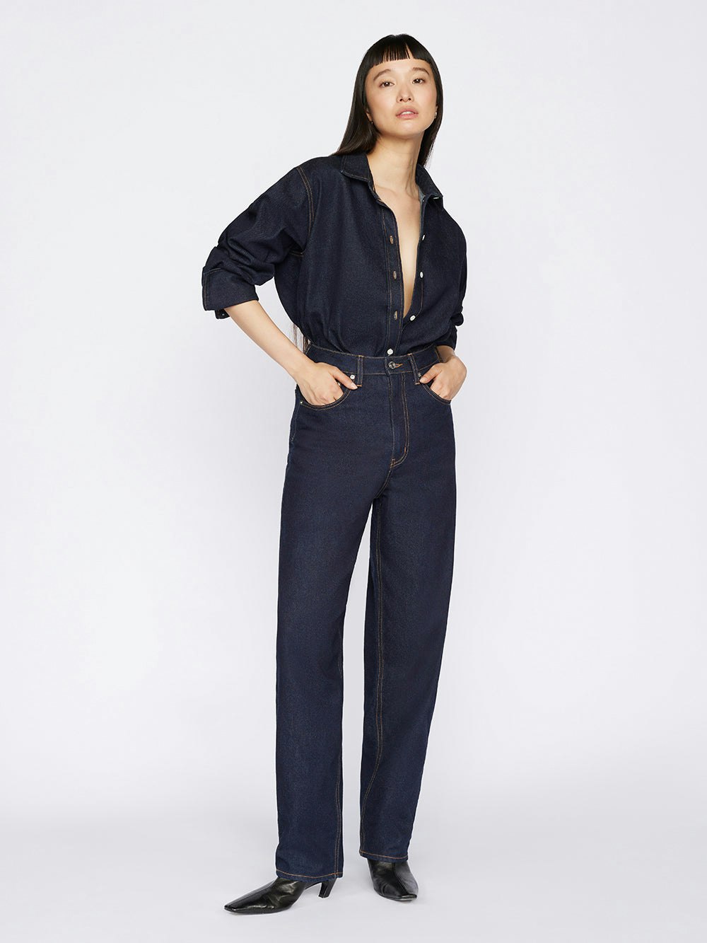 jeans full body view alt:hover
